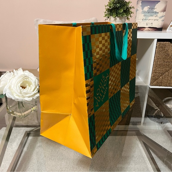 X-Large Louis Vuitton Holidays Shopping Bag - Picture 3 of 11